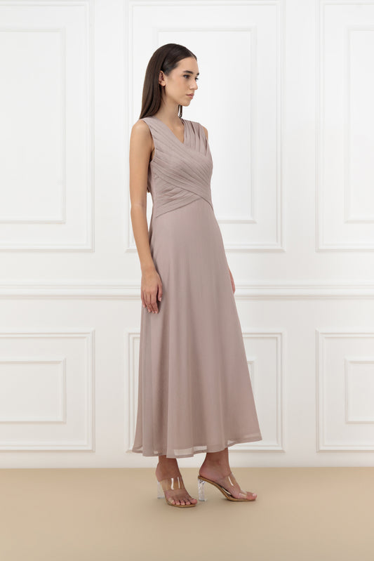 Dropped sleeveless shiny chiffon dress