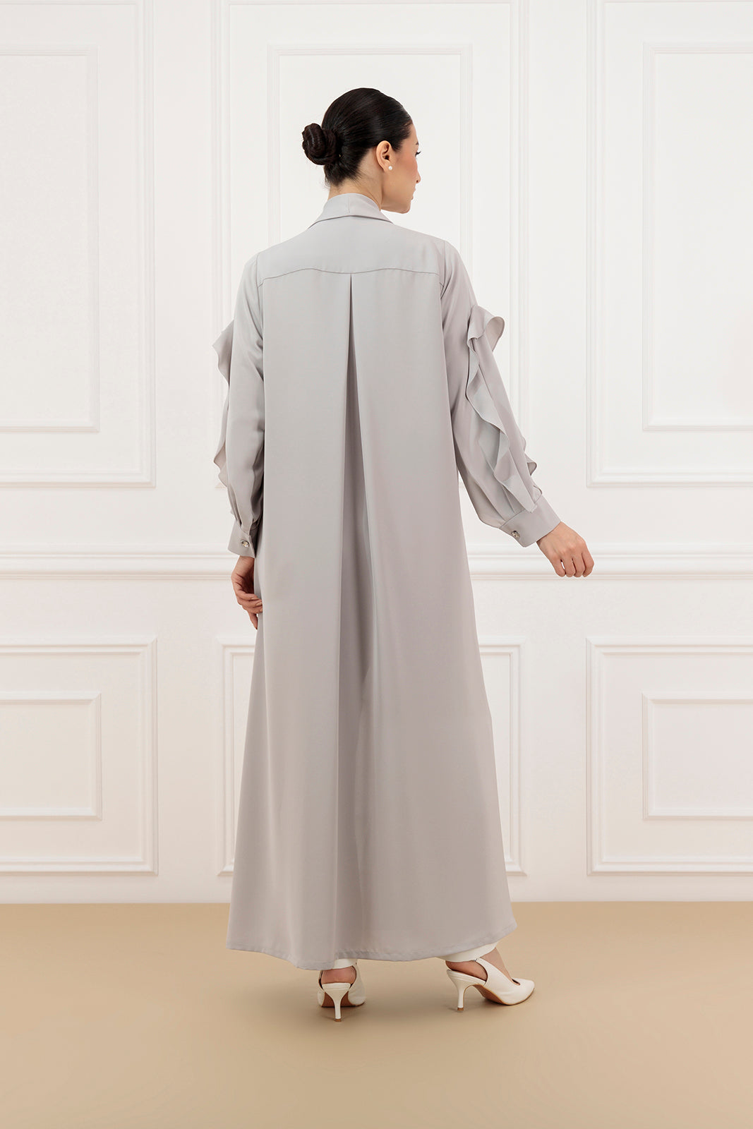 Sleeves ruffled abaya