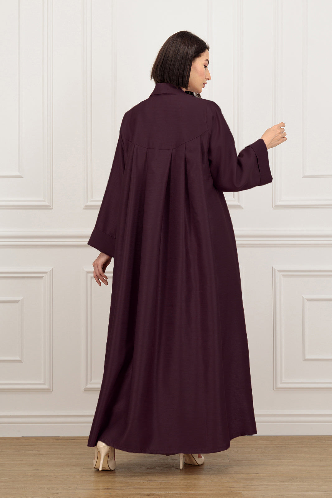 Box pleat on the back Shantung Abaya