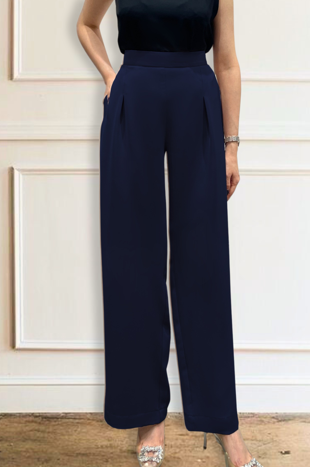 Wide-Leg fit fluid crepe trouser