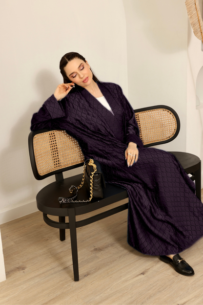 Diamond textured abaya