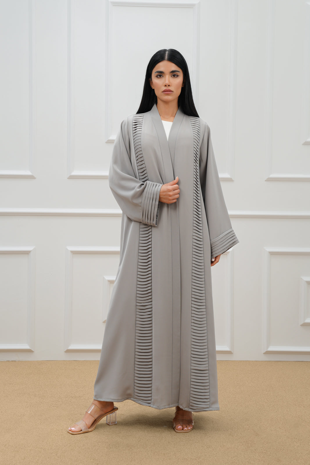 Pleated panel abaya