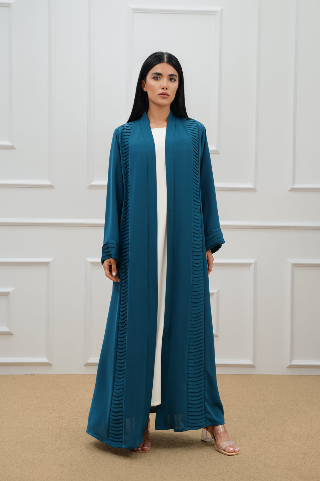 Pleated panel abaya