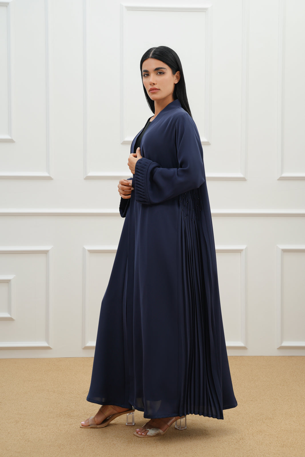 Side embroidered pleated abaya