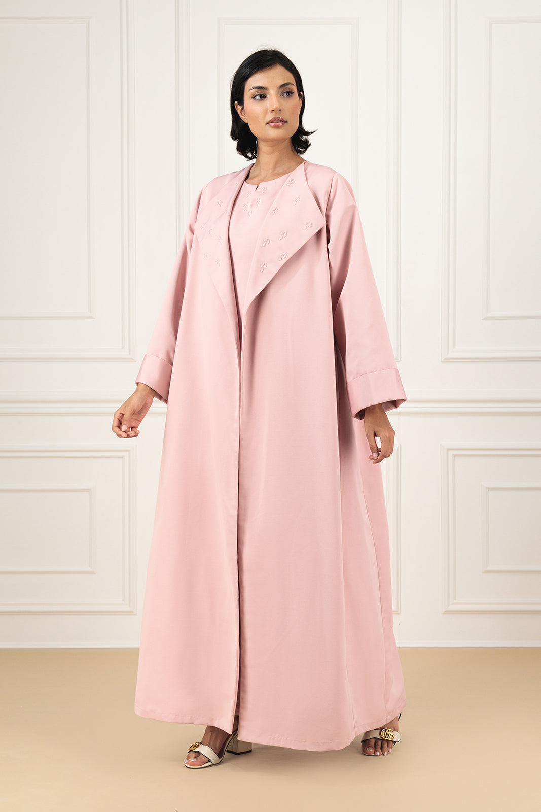 Classic textured set abaya with lapels and touches of beads work