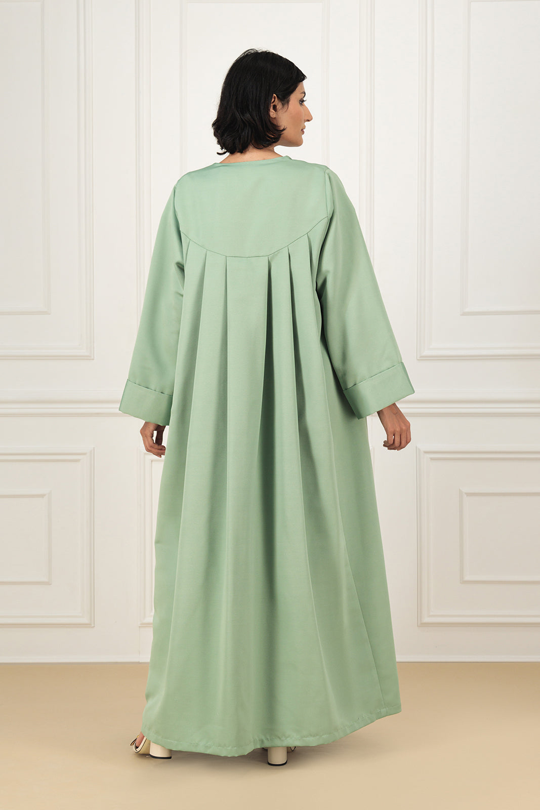 Classic textured set abaya with lapels and touches of beads work