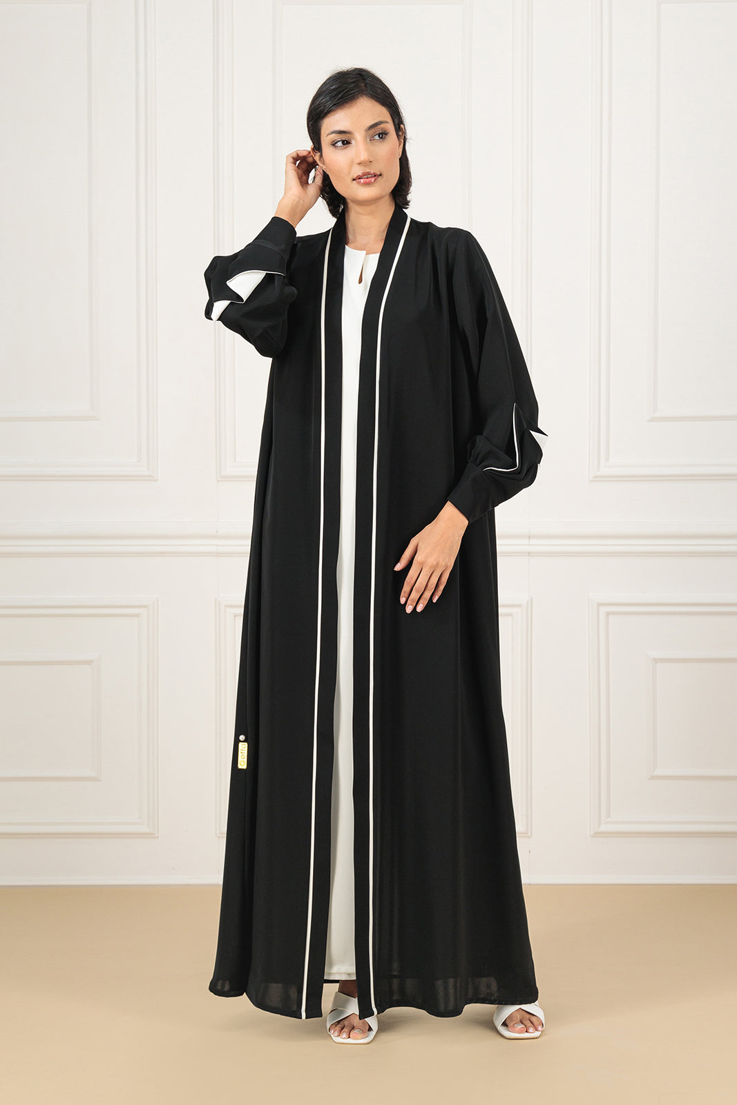 Ruffled sleeves