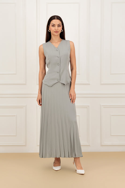 Back elastic vest and pleated skirt (SET)