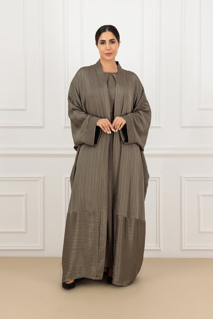 Jacquard striped silk farasha abaya paired with a matching shirt and skirt (3pcs SET)