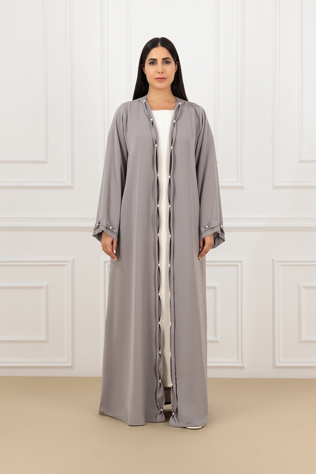 Embossed manipulated detail abaya