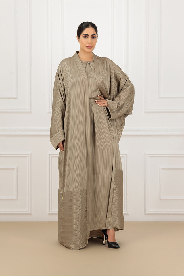 Jacquard striped silk farasha abaya paired with a matching shirt and skirt (3pcs SET)