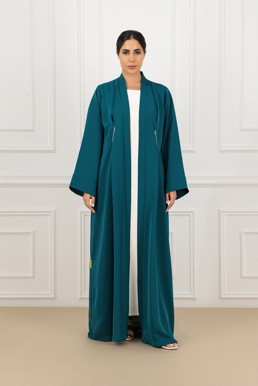 Embossed Pleated Abaya
