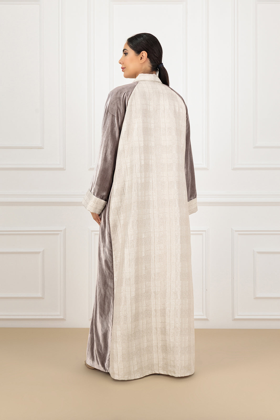 Two-Tone Velvet & Jacquard Collared Abaya