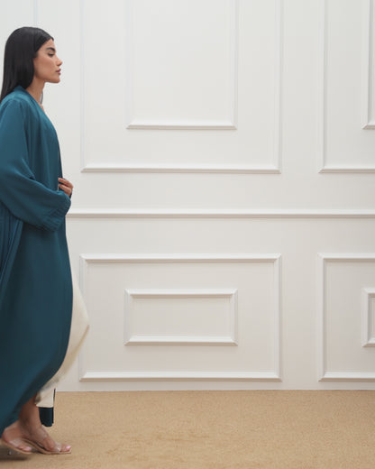 Side embroidered pleated abaya