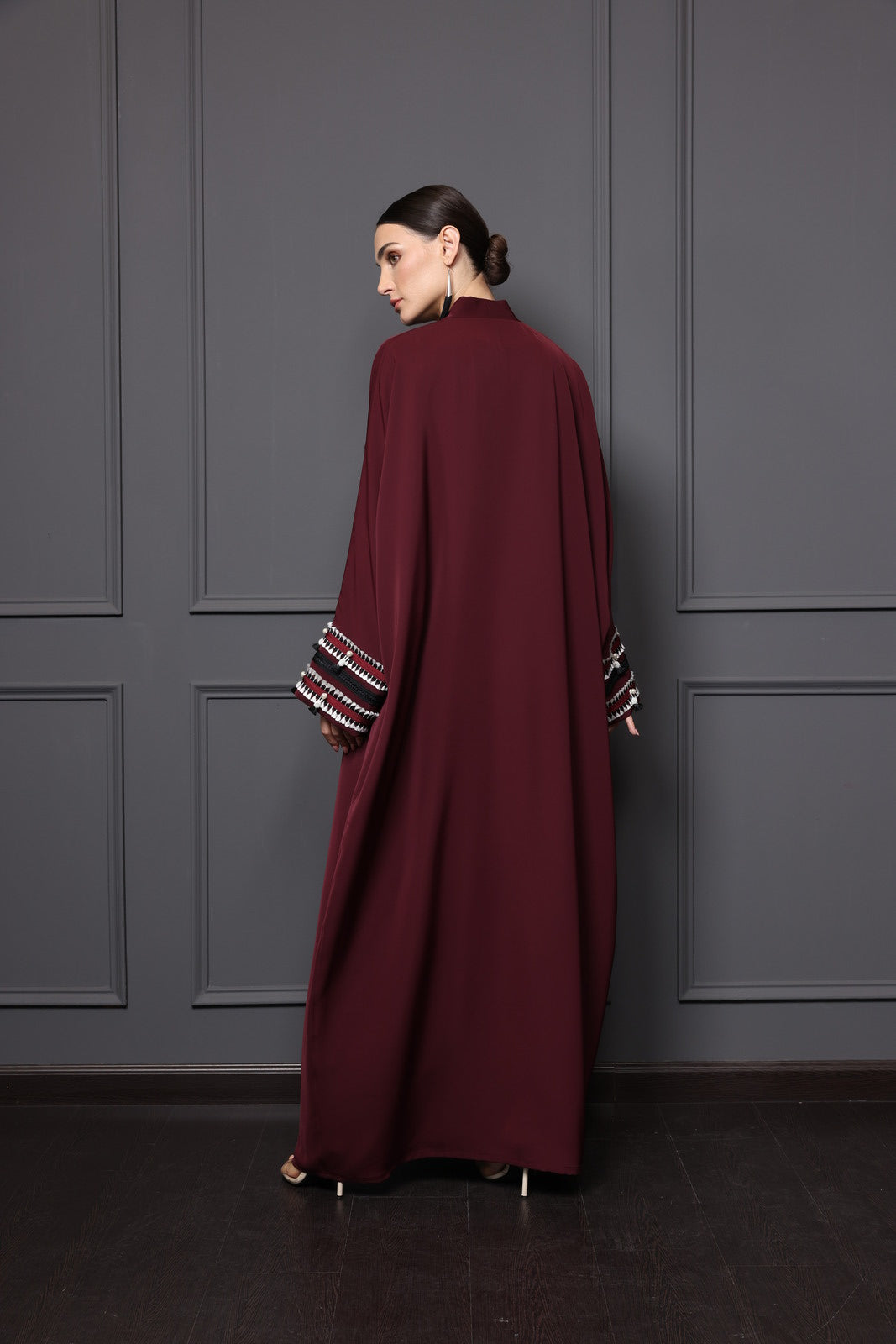 Farasha abaya with embellished cuff