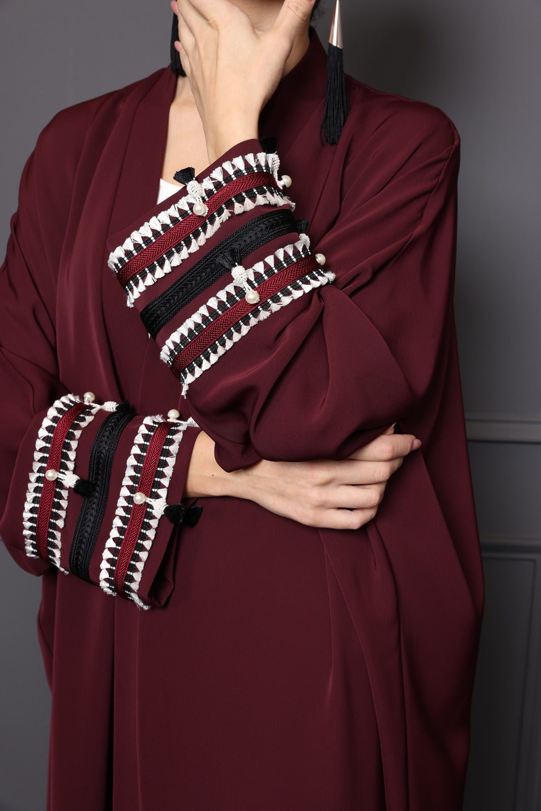 Farasha abaya with embellished cuff