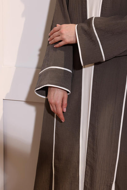 Abaya With Contrast Piping