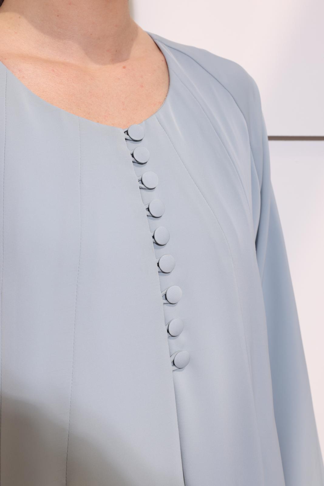 Round Neck buttoned abaya